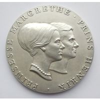 Дания. Свадебная медаль королевы Маргрете и принца Хенрика 1967 г. Серебро 80 гр.