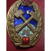 Знак Горный институт.