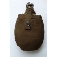 Фляжка армейская в чехле