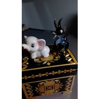 Фигурки миниатюрные "Слоник"- фарфор, "Козочка"- стекло