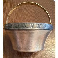 Сахарница СССР . Серебро 916 проба .  Вес 192 грамма