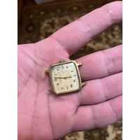 Часы позолоченые