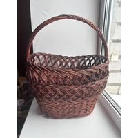 Корзина плетеная из лозы