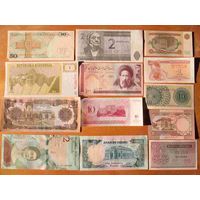 Небольшая коллекция иностранных банкнот
