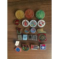 Значки. Спартакиада. Универсиада. Одним лотом