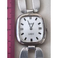 ZENTRA. Женские часы . серебряный корпус и браслет.925 проба. на ходу.