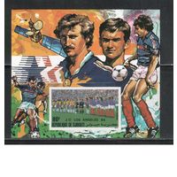 Джибути-1984 (Мих.Бл.107В) * (дефект)  ,Спорт, Футбол, Сб.Франция-Бразилия