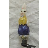 Ёлочная игрушка зайчик из серии Айболит