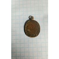 Медальон 3