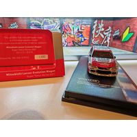 Коллекционная модель 1/64 Tarmac Mitsubishi Lancer Evolution Wagon 2007