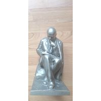 Статуэтка Ленина