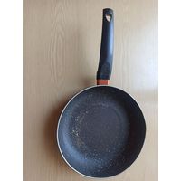 Сковорода 24 см. с 1 рубля