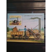 Бенин 1999г. Паравозы, локомотивы.