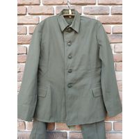 Китель и галифе.