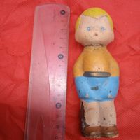 Игрушка СССР. Литая резина. Мальчик .