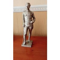 Статуэтка, скульптура, силумин, Мурзин 1976, состояние, большая, награда на кителе. Островский