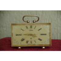 Часы настольные  с будильником  " Слава "   все работает