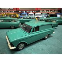 Москвич 433, цвет кипарис, редкий экземпляр с пластиком без хрома времен голодной Перестройки. Вечер четверга в зеленых, и не только, тонах. Ставим будильник на 22-00 и пополняем свои собрания!