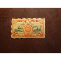 Новая Зеландия 1946 г .Армейский знак, танк и плуг. /41а/