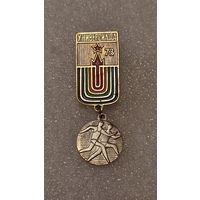 Знак значек Универсиада 1973,200 лотов с 1 рубля!!!