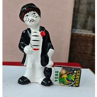 Статуэтка клоун в ремонт