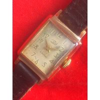 Часы ЗАРЯ МИНИАТЮРНЫЕ ЖЕНСКИЕ из СССР 1960-х с РЕМЕШКОМ