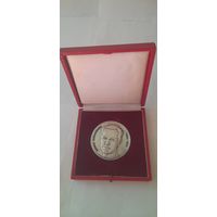 НАСТОЛЬНАЯ МЕДАЛЬ.ТЯЖЕЛЫЙ МЕТАЛЛ