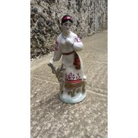 Статуэтка фарфоровая СССР,  Цветет терн