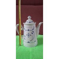 Кофейник фарфоровый