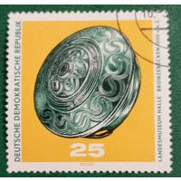 ГДР 1970. Экспонаты музея в Галле. Бронзовая чаша виз Шаделебена