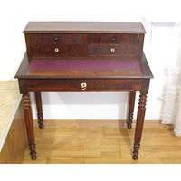 Антикварный секретер.