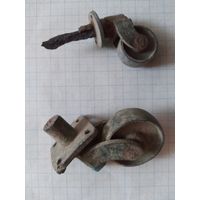 Старинные бронзовые колёсики.