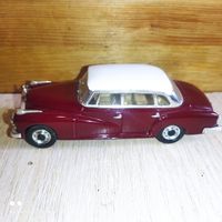 Винтаж.Mercedes Benz 300 W 189.RIO.Италия.1/43.