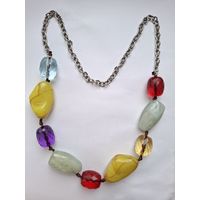 Крупные бусы. Колье цветное