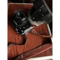 "Зенит 15М" с кофром и фирменным ремешком  по-родне!  А цена от СОСТОЯНИЯ!!! А объектив!