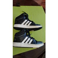 Кроссовки высокие Adidas р. 35,5 б/у