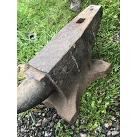 Наковальня старинная 85 кг.