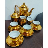 Винтажный золотой чайный сервиз Барановский фз . 5 кофейный кружек , 4 тарелок   1 молочник , 1 сахарница и 1 чайник