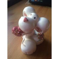 Статуэтка мышь о стразами, стильная и красивая, полирезин, высота 10 см, низ 8 см. Хорошее состояние.