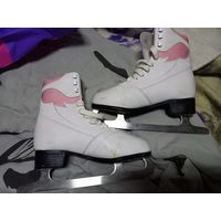 Коньки фигурные женские размер 250 Sabria Angel