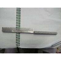 Расческа металлическая разборная с рубля!