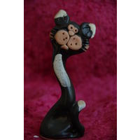 Статуэтка  " Котик " ( керамика )    целая  , высота 11,5 см