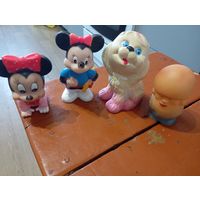 Лот резиновых игрушек
