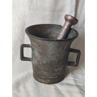 Бронзовая ступка с кованным пестиком. IXX век.