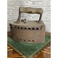 Старинный утюг на углях. Много Лотов с рубля