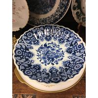 Конфетница на ножках