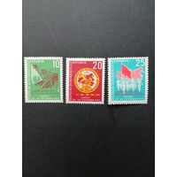 ГДР 1958 Полная серия марок "Первая летняя спартакиада дружественных армий в Лейпциге" (чистые* с наклейками) Mi.657-659 каталог 2.80 евро