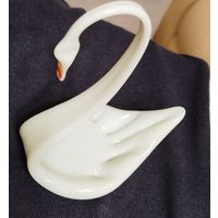 Статуэтка лебедь. Подставка для колец