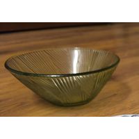 Ваза, салатница. Зелёное стекло