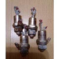 Тиристор Т122-20 цена за штуку.